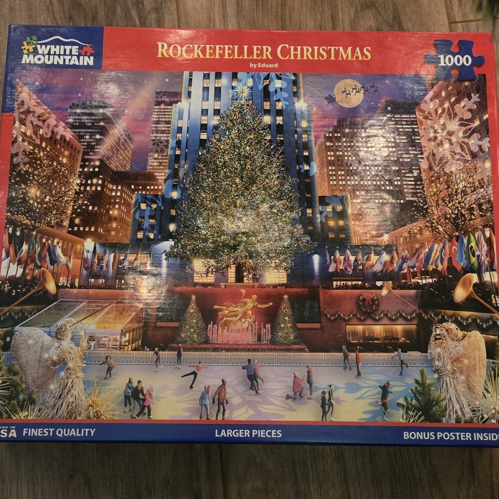 White Mountain Rockefeller Christmas Puzzle with Festive Colors